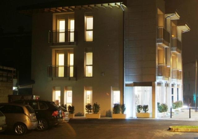 Hotel Piccolo Principe Villongo SantʼAlessandro Εξωτερικό φωτογραφία