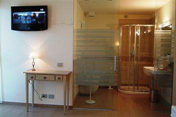 Hotel Piccolo Principe Villongo SantʼAlessandro Εξωτερικό φωτογραφία